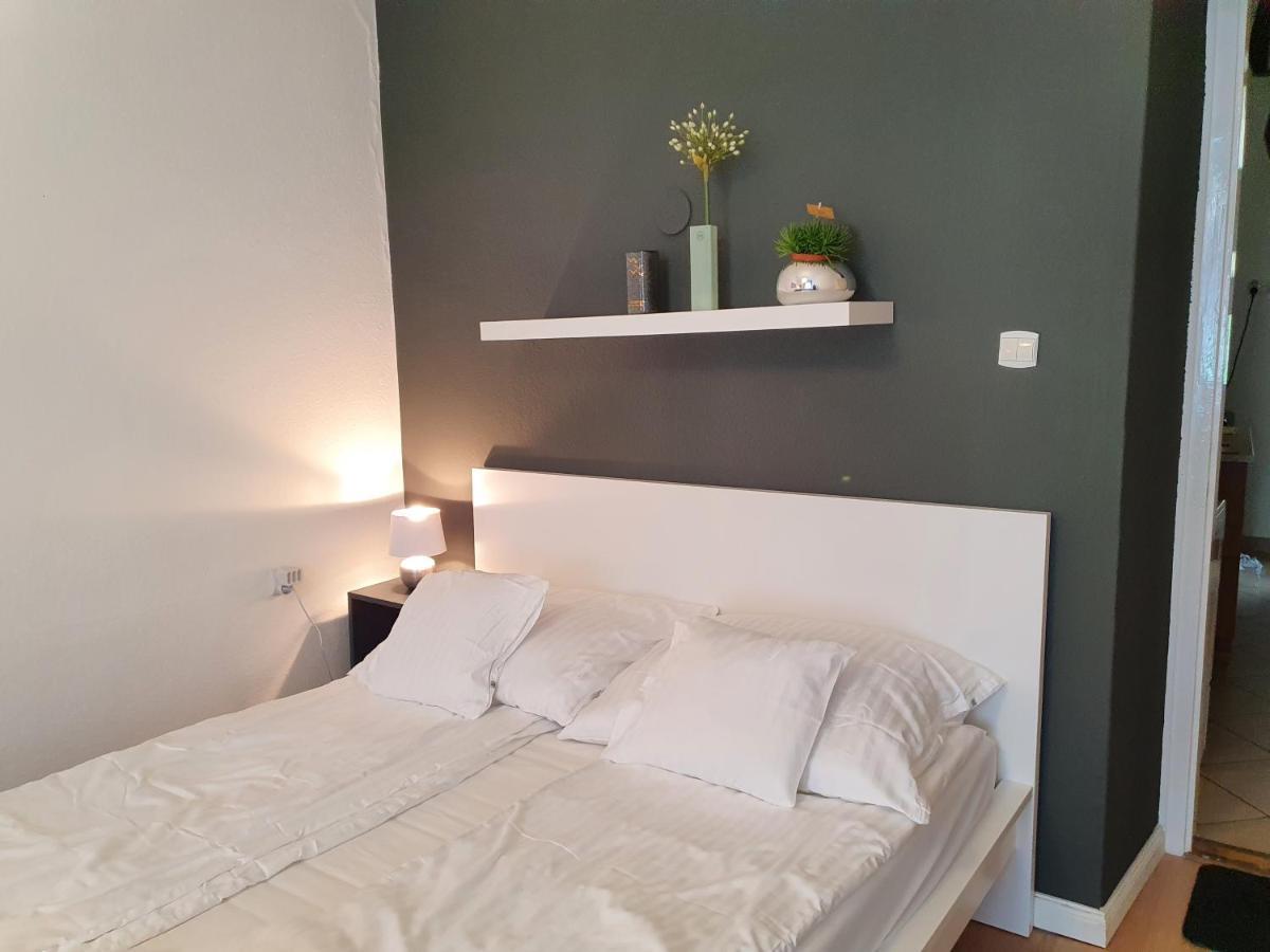 Boesix Apartman Budapest Esterno foto