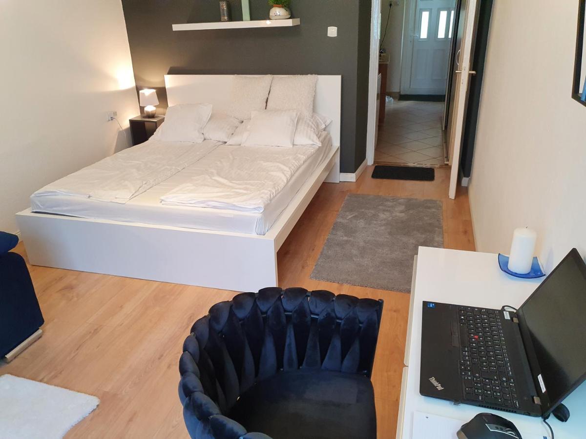 Boesix Apartman Budapest Esterno foto