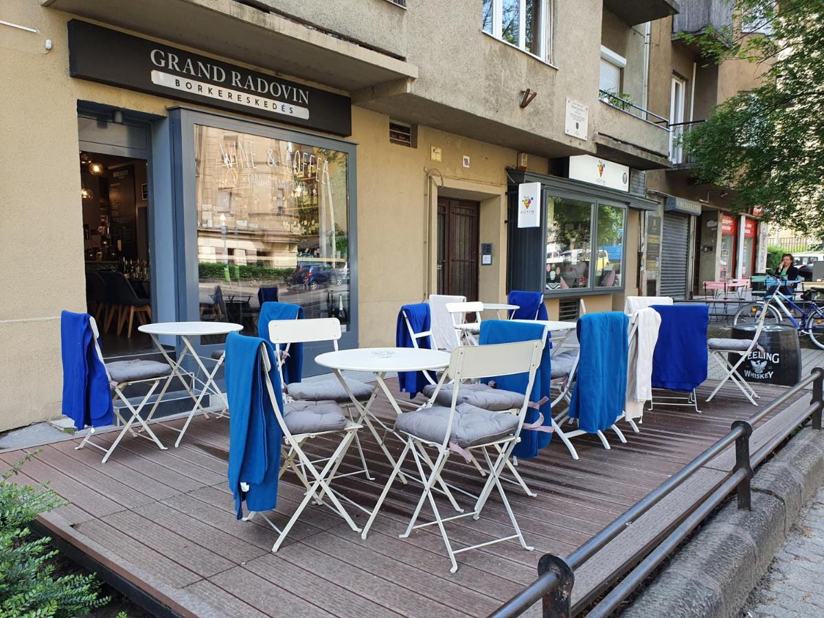 Boesix Apartman Budapest Esterno foto